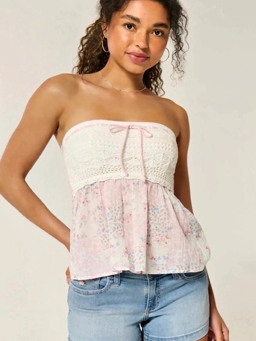Hollister Floral Smocked Tank Top in Pink & White Size XS Like New